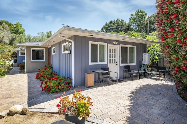 3933 Foothill Rd, Santa Barbara, CA 93110 - view of patio