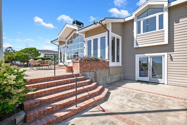 5529 Calle Arena, Carpinteria, CA 93013 - entrance to property featuring a patio