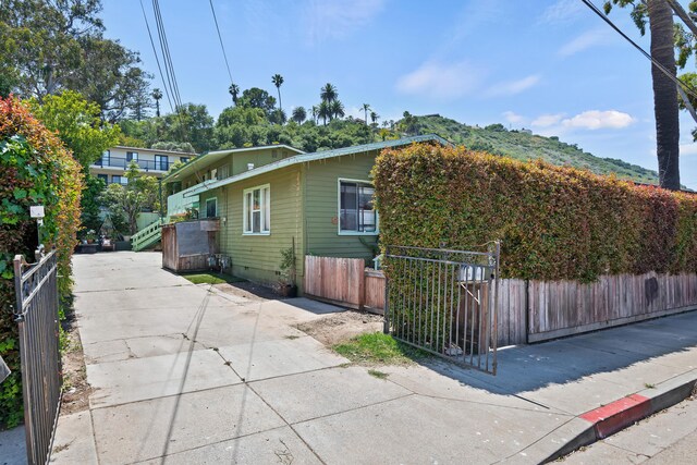 421 Coronel St, Santa Barbara, CA 93101 - photo 3