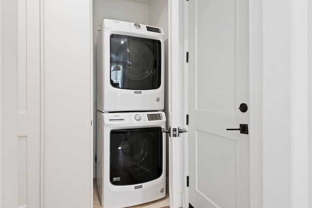 3736 State St Unit 109, Santa Barbara, CA 93105 - laundry area featuring stacked washer / dryer