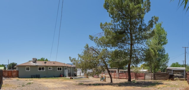 4810 Cebrian Ave, New Cuyama, CA 93254 - view of yard