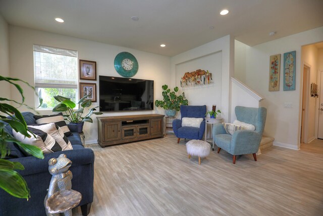 6607 Fathom Way, Goleta, CA 93117 - living area with light wood-type flooring and recessed lighting
