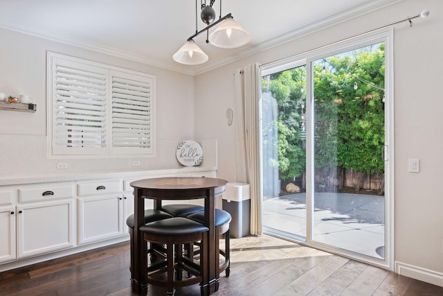 4538 Marrisa Way, Camarillo, CA 93012 - dining area with crown molding and wood finished floors
