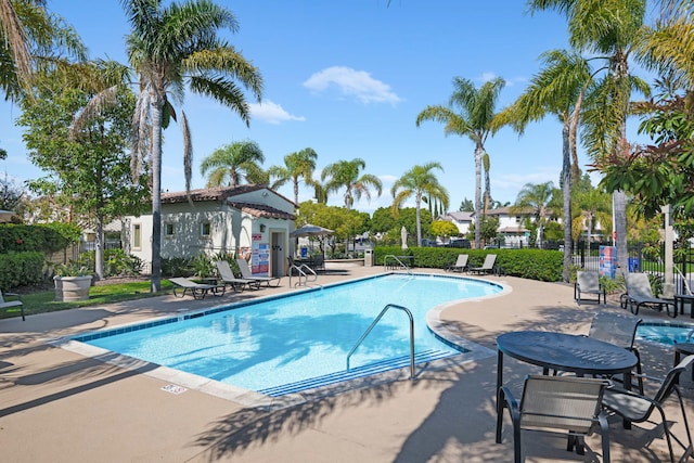 4538 Marrisa Way, Camarillo, CA 93012 - community pool with a patio