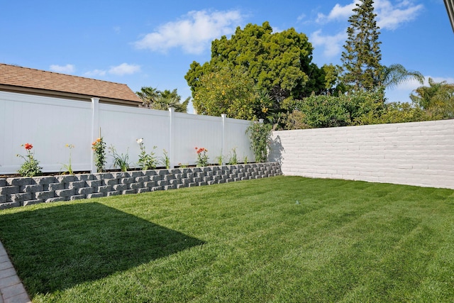 7352 Elmhurst Pl, Goleta, CA 93117 - view of yard