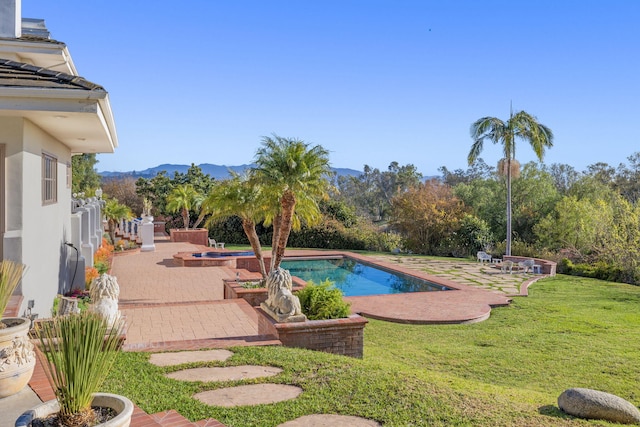 5287 N Creston Ln, Somis, CA 93066 - swimming pool featuring a patio area, a lawn, a mountain view, and an in-ground hot tub