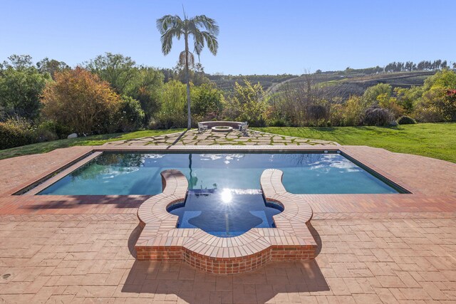 5287 N Creston Ln, Somis, CA 93066 - swimming pool featuring a patio area and a lawn