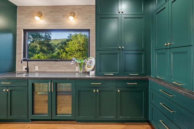 5150 E Camino Cielo, Santa Barbara, CA 93105 - indoor bar featuring beverage cooler