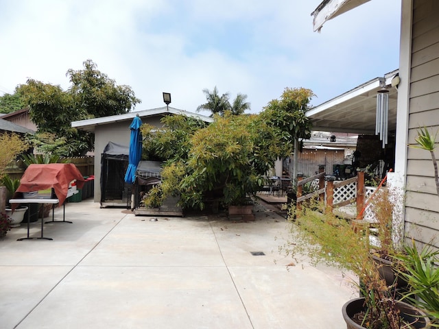 1307 San Andres St, Santa Barbara, CA 93101 - view of patio
