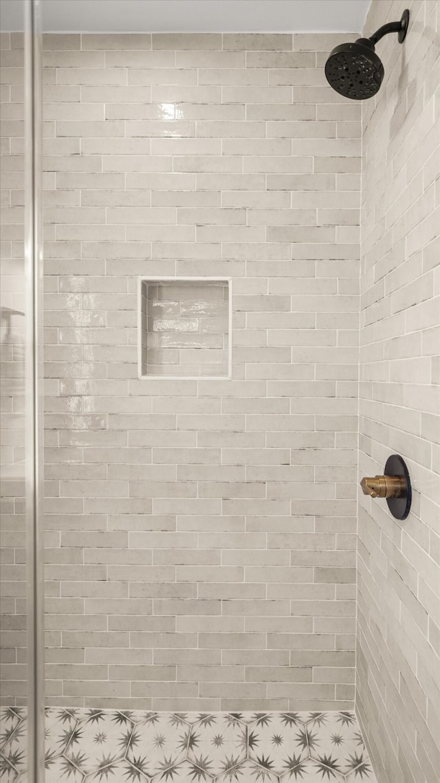 1570 Mountain View Dr, Solvang, CA 93463 - bathroom with tiled shower