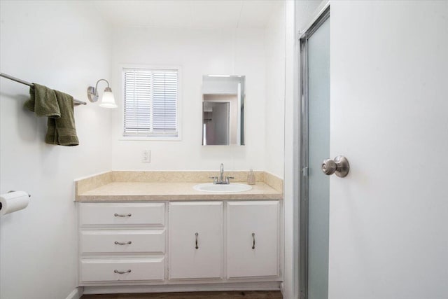 1600 E Clark Ave Spc 165, Santa Maria, CA 93455 - bathroom with vanity