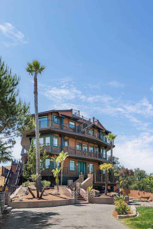 1110 Deer Canyon Rd, Arroyo Grande, CA 93420 - view of building exterior with stairs