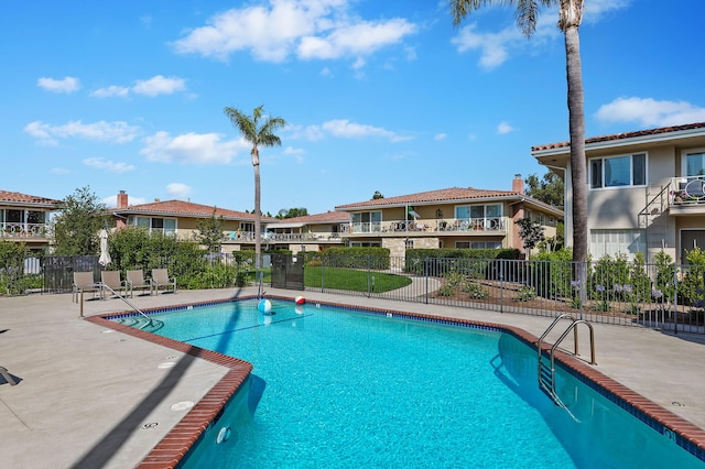 2641 State St Unit 2, Santa Barbara, CA 93105 - community pool with a residential view and a patio