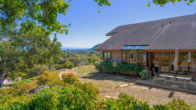 1010 Portesuello Ave, Santa Barbara, CA 93105 - view of yard with a patio