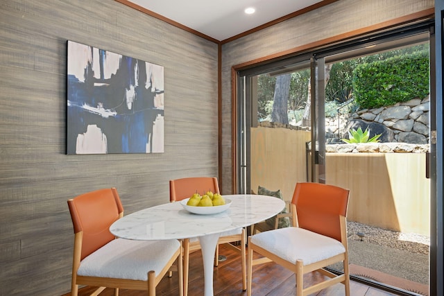 2031 Cielito Ln, Santa Barbara, CA 93105 - dining room with ornamental molding