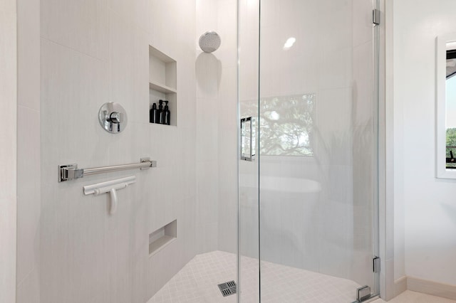 2031 Cielito Ln, Santa Barbara, CA 93105 - full bath featuring a shower stall
