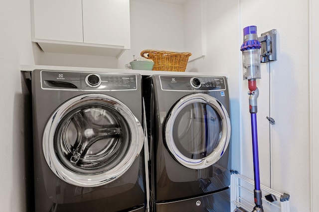 2031 Cielito Ln, Santa Barbara, CA 93105 - washroom featuring washing machine and dryer