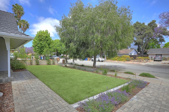 6231 Covington Way, Goleta, CA 93117 - view of grassy yard