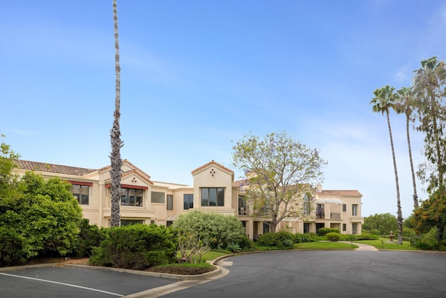 4477 S Shadow Hills Blvd Unit E, Santa Barbara, CA 93105 - view of property with uncovered parking