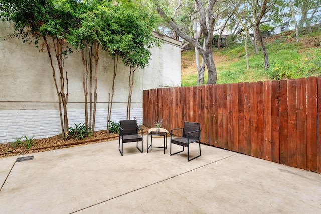 2624 State St # 1, Santa Barbara, CA 93105 - view of patio / terrace