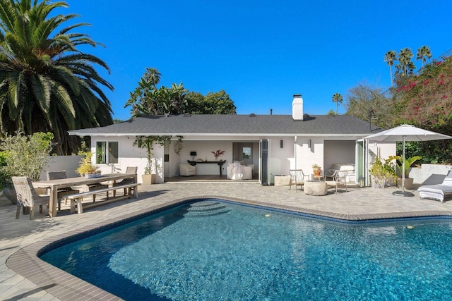 530 Ricardo Ave, Santa Barbara, CA 93109 - swimming pool with a patio and outdoor dining area