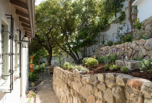 15 Loma Media Rd, Santa Barbara, CA 93103 - view of yard featuring stairway