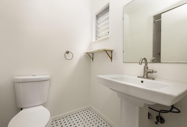 5003 Rhoads Ave, Santa Barbara, CA 93111 - bathroom featuring toilet and baseboards