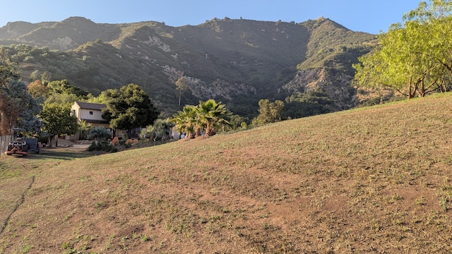 965 W Mountain Dr, Santa Barbara, CA 93103 - view of mountain backdrop