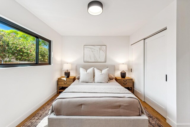 1412 Crestline Dr, Santa Barbara, CA 93105 - bedroom featuring wood finished floors and a closet