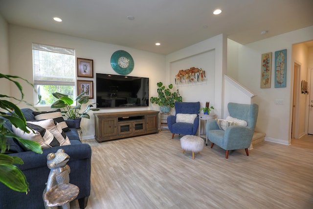 6607 Fathom Way, Goleta, CA 93117 - living area with light wood-type flooring and recessed lighting