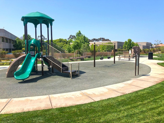 6607 Fathom Way, Goleta, CA 93117 - view of communal playground