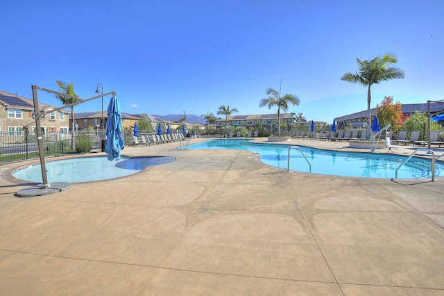 6607 Fathom Way, Goleta, CA 93117 - community pool with a patio area and a residential view