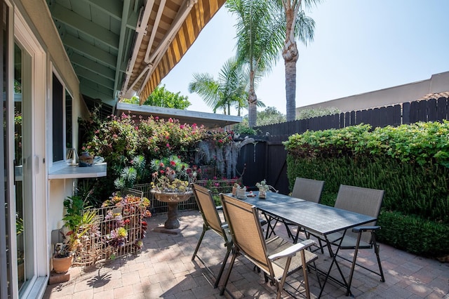 23 La Cumbre Cir, Santa Barbara, CA 93105 - fenced backyard featuring a patio area and outdoor dining area
