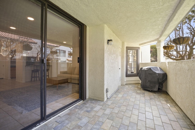 2171 Martinique Ln, Oxnard, CA 93035 - view of patio / terrace with a grill