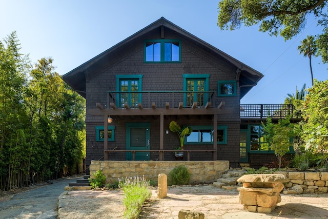 435 E Pedregosa St, Santa Barbara, CA 93101 - rear view of house featuring a balcony