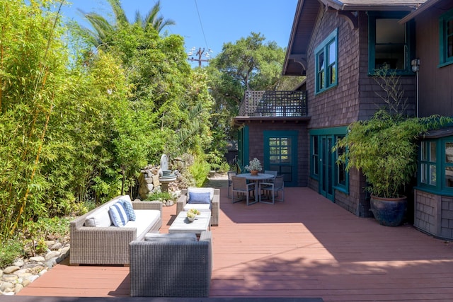435 E Pedregosa St, Santa Barbara, CA 93101 - wooden deck featuring an outdoor hangout area and outdoor dining space