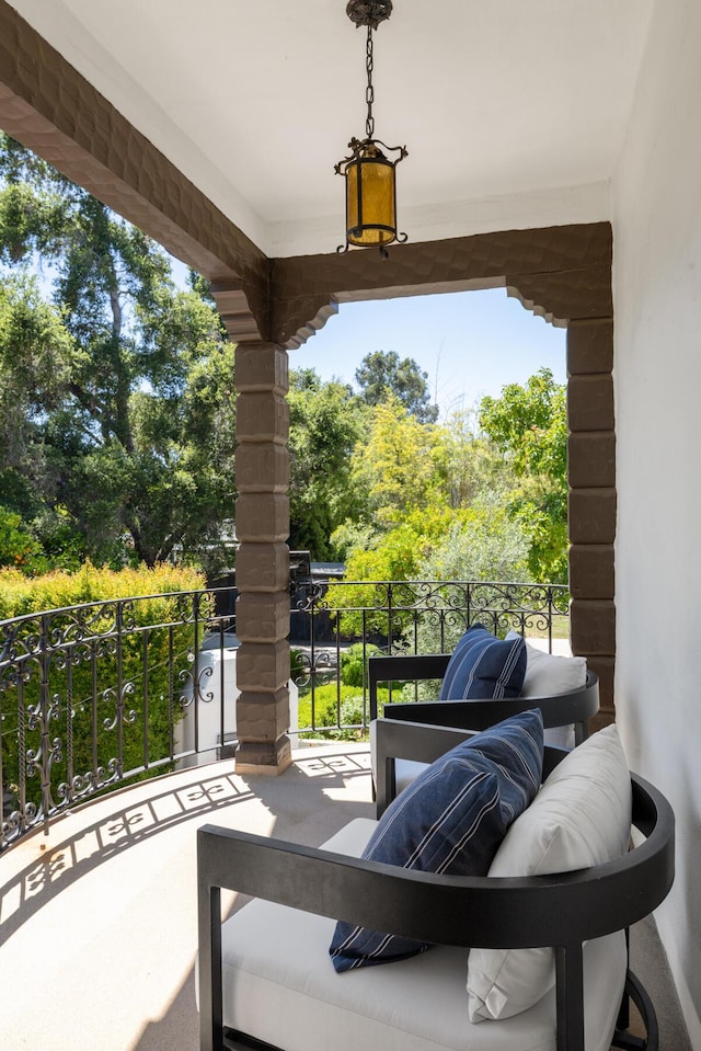 205 S Lomita Ave, Ojai, CA 93023 - view of patio / terrace