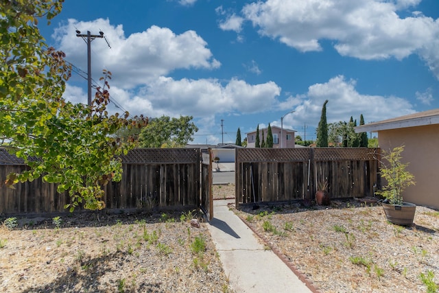 3608 Via Orilla, Lompoc, CA 93436 - view of yard