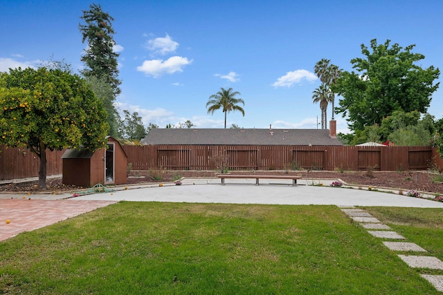 622 Colfax Ct, Goleta, CA 93117 - fenced backyard featuring a storage unit