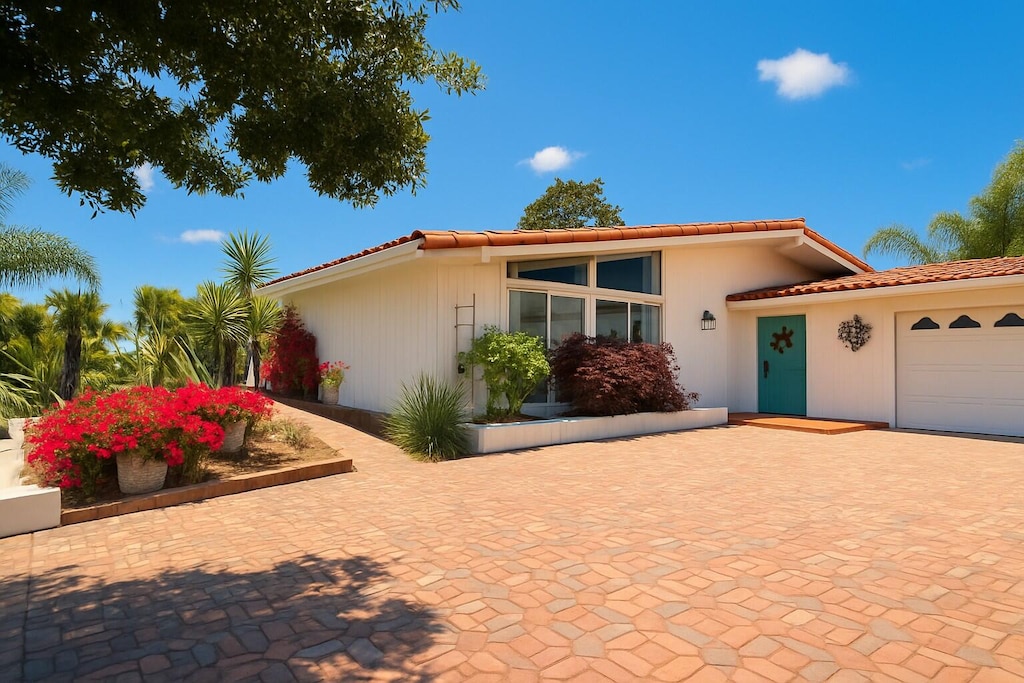 805 Margo St, Santa Barbara, CA 93109 - photo 1