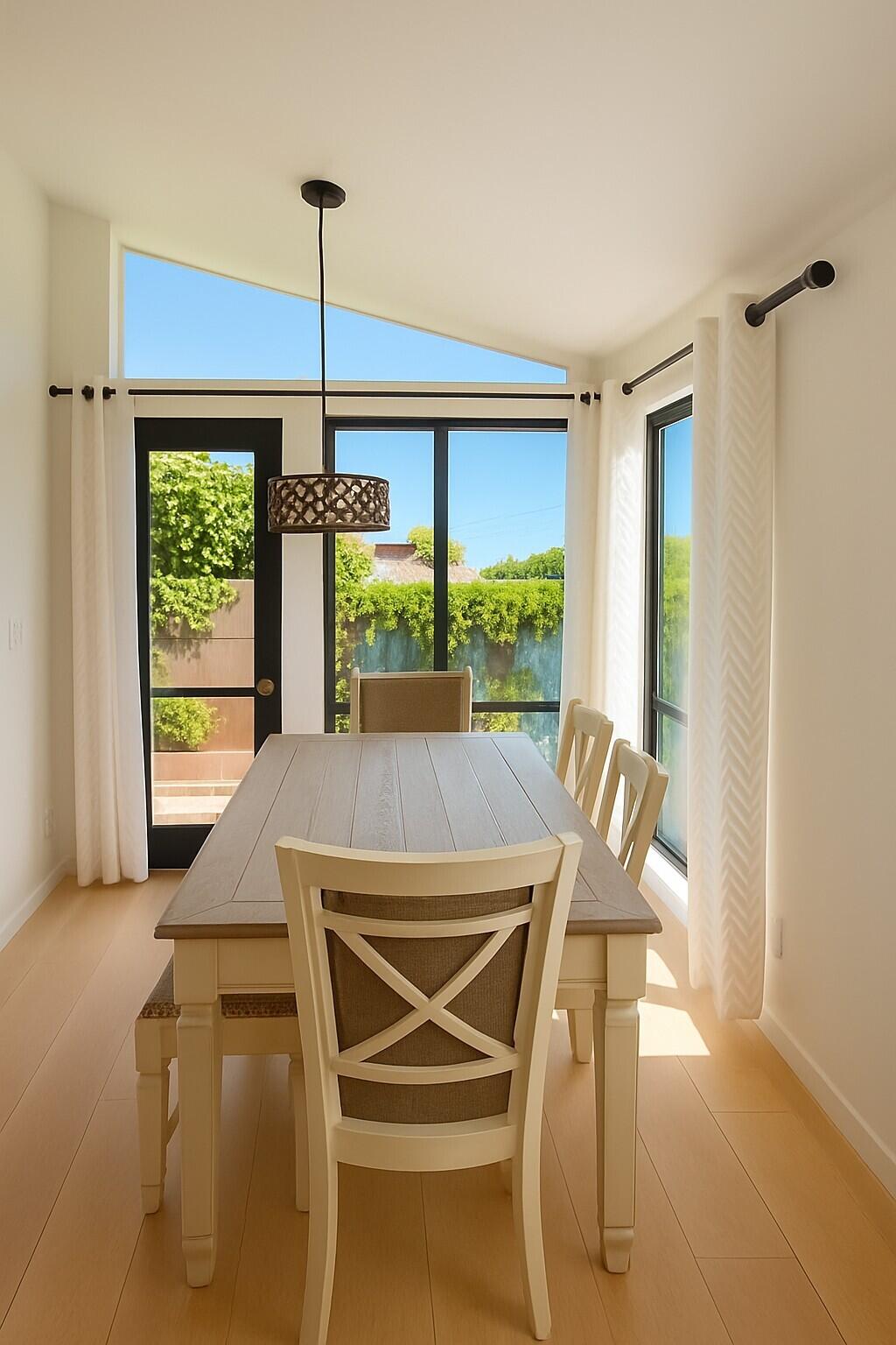 805 Margo St, Santa Barbara, CA 93109 - photo 2