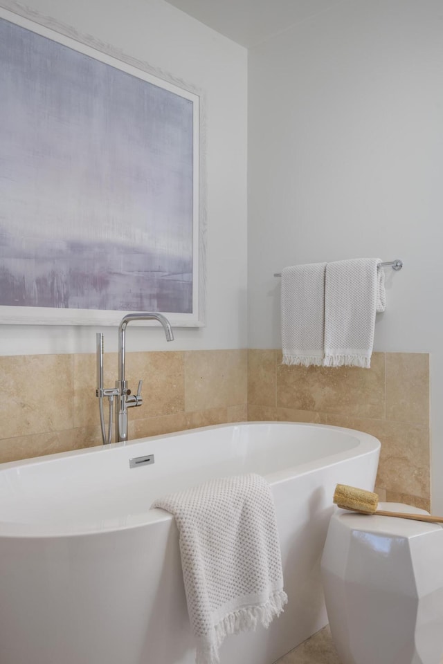 3718 State St Unit 314, Santa Barbara, CA 93105 - full bath featuring a soaking tub and a sink