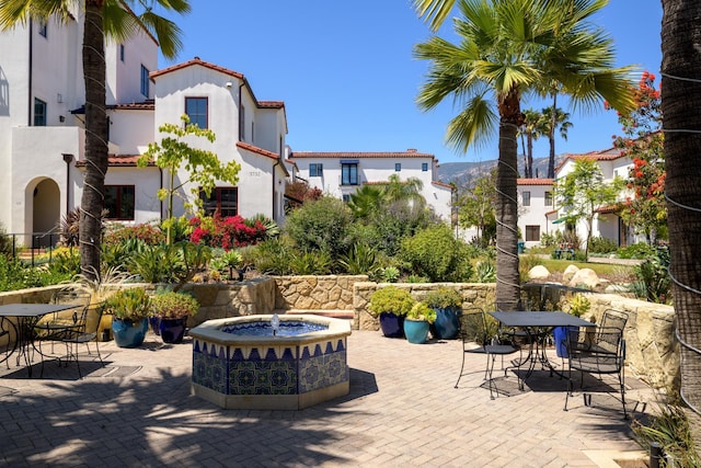 3718 State St Unit 314, Santa Barbara, CA 93105 - view of patio / terrace with outdoor dining space
