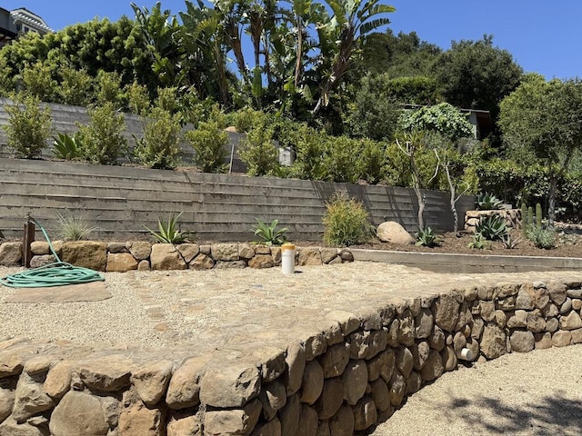 19 W Quinto St, Santa Barbara, CA 93105 - view of yard with a patio