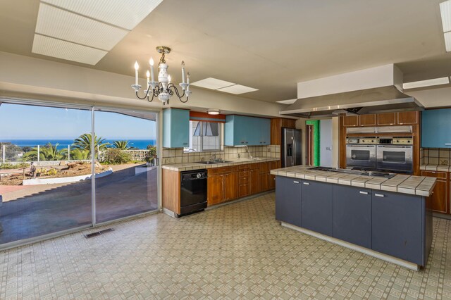 546 Miramonte Dr, Santa Barbara, CA 93109 - photo 22