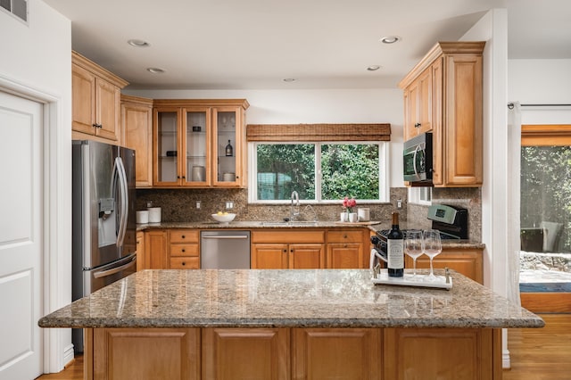 2818 Valencia Dr, Santa Barbara, CA 93105 - photo 10