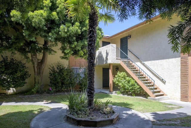 452 Linfield Pl Unit J, Goleta, CA 93117 - photo 1