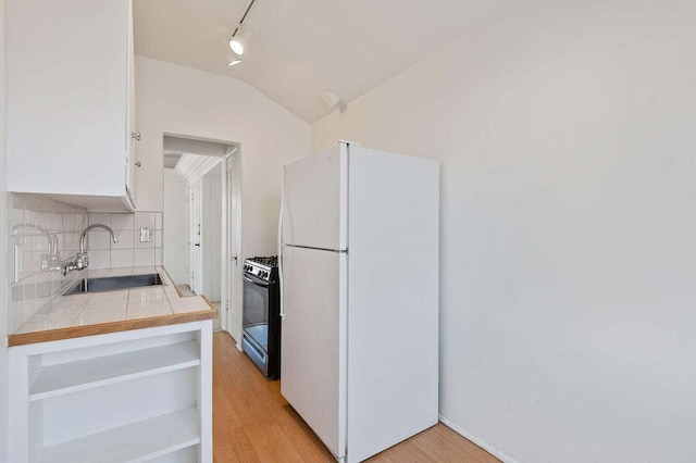 934 Sharon Ln, Ventura, CA 93001 - photo 10