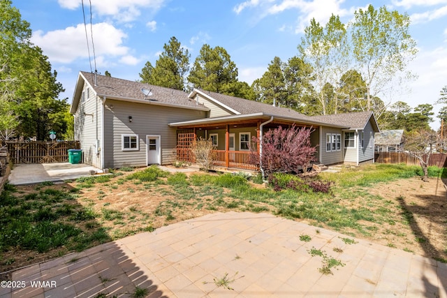 3401 W Hansen, Show Low, AZ 85901 - back of house with a patio and fence