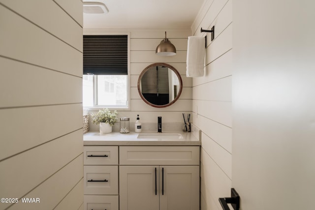 4273 Branding Iron Loop, Pinetop, AZ 85935 - bathroom with vanity
